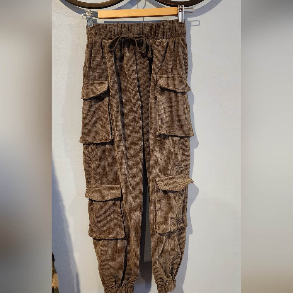 Forever 21 Gray Corduroy Cargo Pant. Size XS
